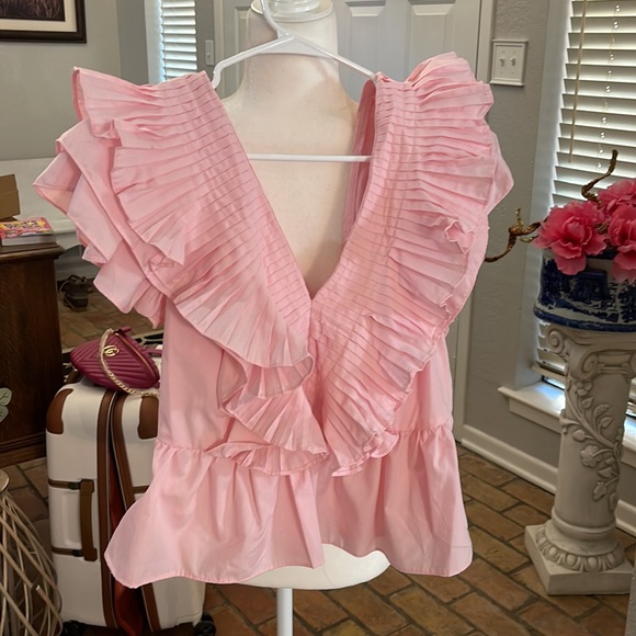 Spring Top🌸 - Picture 2 of 2